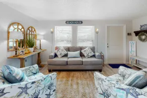 Sunny canal front home with a pool & dock - centra - Image 4
