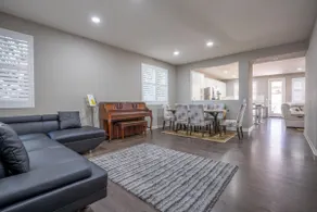 Family Home in safe Neighborhood - Image 3