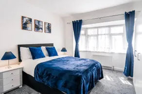 Family 4-Bed Wembley Stadium Home - Parking & Long Stays - Image 3