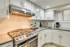 Walk to Hudson River, Near MetLife: Renovated Apt - Image 2