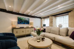 Beautifully presented dog friendly College Cottage - Image 4
