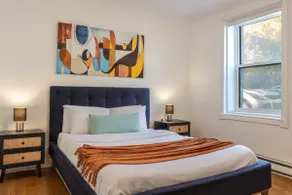 The Metro Stay – Vibrant 3BR in Gay Village - Image 3