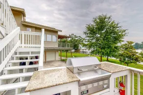 Private Dock! Dog-Friendly Lake Livingston Retreat - Image 2