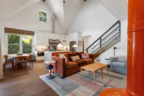 Modern and Lux - Pool, HT, Walk to Town - Image 5