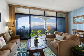 Spacious Oceanfront Penthouse, Huge Views - LS PH1 - Image 2