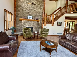 Hawthorne Lodge - Walk to Slopes, Air Conditioning - Image 3