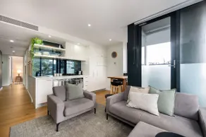 Silverleaf South Melbourne - Image 3