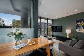 Silverleaf South Melbourne - Image 2