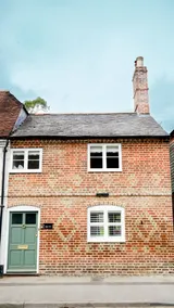 Two bedroom traditional cottage - Image 2