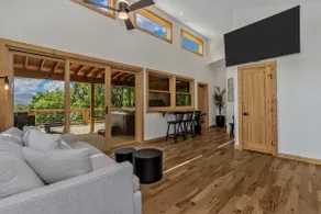 Starlight Hideaway w Hot tub and Fire Pit - Image 4