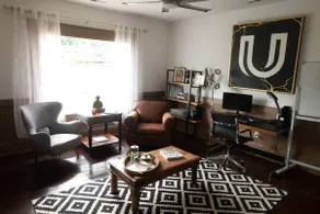 Salisbury Stay, King Suite, Yard For Pets +20% Off - Image 3