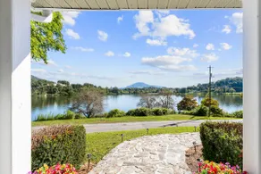Graceful Swan Retreat w/ Dock, Pool & Golf Access - Image 4