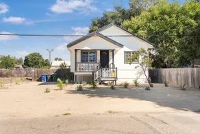 Hot Tub, Fire Pit, Pet Friendly, Walk to Bell St - Image 5