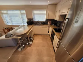 Mumbles Cottage - Sleeps 4 - Pets Ok - Parking - Image 4