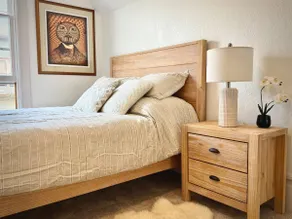 2BD/1BA Chic Downtown Luxury Apt - Image 5