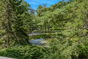 Luxe Condo with Cathedral Ceilings & Pond, Snow Vi - Image 5