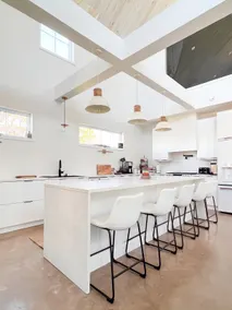 Hot Tub | Pet Friendly - Alley Lane Beach House - Image 4