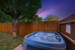 Spacious 5-BD/3-BA Forest View Getaway (Sleeps 13) - Image 3