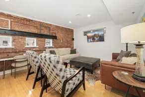 West Dickson Loft – Nightlife Hub 0.4mi UofA - Image 2
