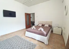 Castelnuovo Appartment Rooms - Image 2