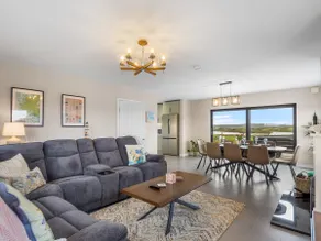 Lakeview House - Image 2