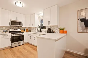 Westchester Home| Sleeps 10 | Near Chicago & Parks - Image 4