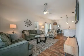 Remodeled Gem - Comfort & Location - Image 2