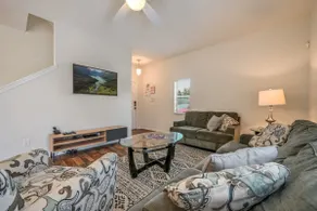 Remodeled Gem - Comfort & Location - Image 3
