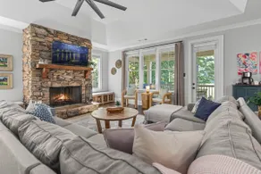 Reynolds Landing Home|King Beds|Pet Friendly - Image 2