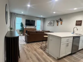 Modern Fort Wayne Retreat Near Downtown & Rivergre - Image 2