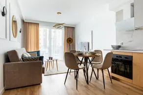 Kazimierza Wielkiego Soft Glam Apartment by BookingHost - Image 4