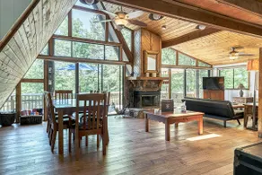 Foxtail Lake Front Chalet with HOT TUB - Image 4