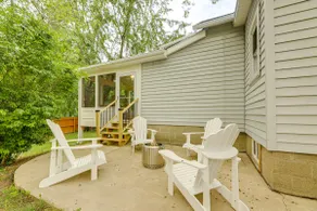 Modern Comfort Near Columbus: Home w/ Yard & Porch - Image 2