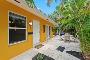 Beach House - 2BED, 2BATH, Private - Walk to Beach - Image 2