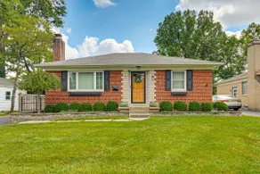 3 Mi to Ohio State: Updated Home w/ Yard! - Image 3