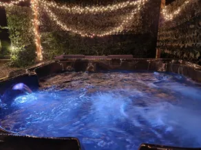 Ardmore Escape | Hot Tub | Grill | Arcades | King - Image 2