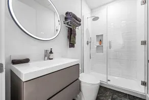 13 Luxury FREE Private Parking - 1st flr - Image 3