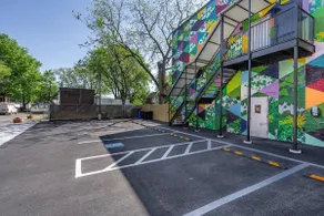 13 Luxury FREE Private Parking - 1st flr - Image 2