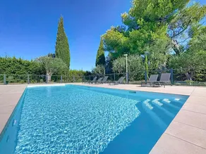 Comfort and relaxation and swimming pool - Image 2