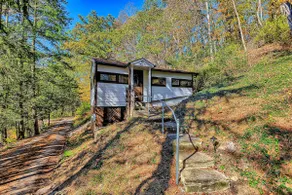 The Woodsman's Cottage at Cliffwood Colony - Image 2