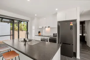 Pet Friendly Golden Beach Escape - Image 3