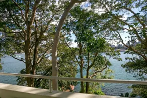 Kurraba Point pad | Serene harbour views - Image 3