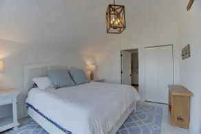 Gorgeous Waterfront Retreat - 4bdrms/3.5bths - Image 4