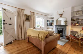 Crayfish Cottage, 90 Pump Street - Image 3