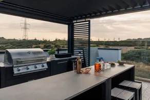 The Lookout - Rooftop hot tub, bar, pool table - Image 5