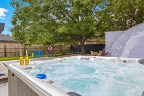 Unique Dome Escape| Hot Tub, Game Room, Sleeps 14 - Image 2