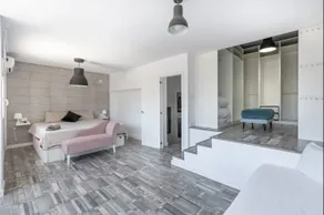 Wonderful villa with a pool and garage - Image 2