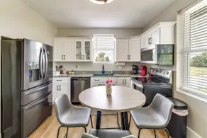 Remodeled Columbia Home: 14 Mi to St Louis - Image 5