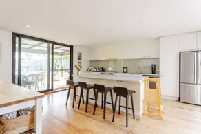 Coastal Family Getaway - Cottesloe Pool Retreat - Image 5