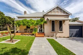 Coastal Family Getaway - Cottesloe Pool Retreat - Image 2
